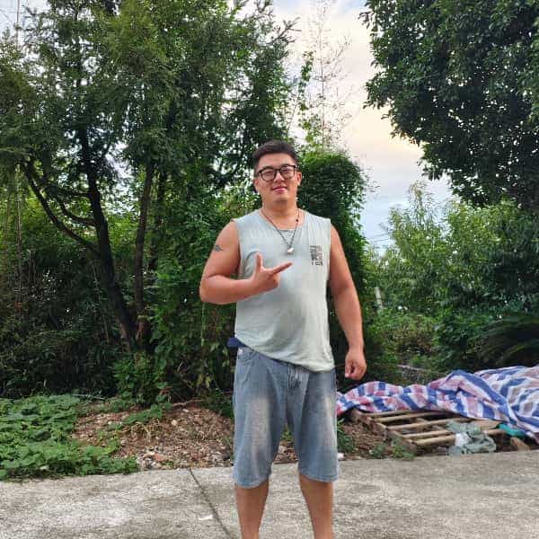 32岁岁浙江单身帅哥 - 连云港吉缘网