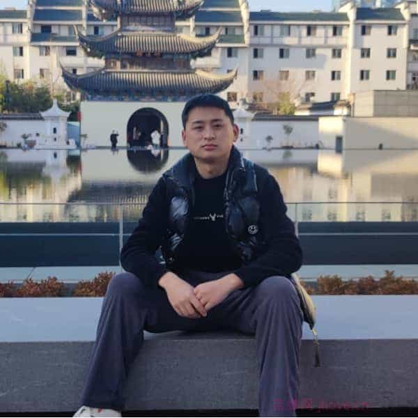 31岁岁湖北单身帅哥 - 连云港吉缘网